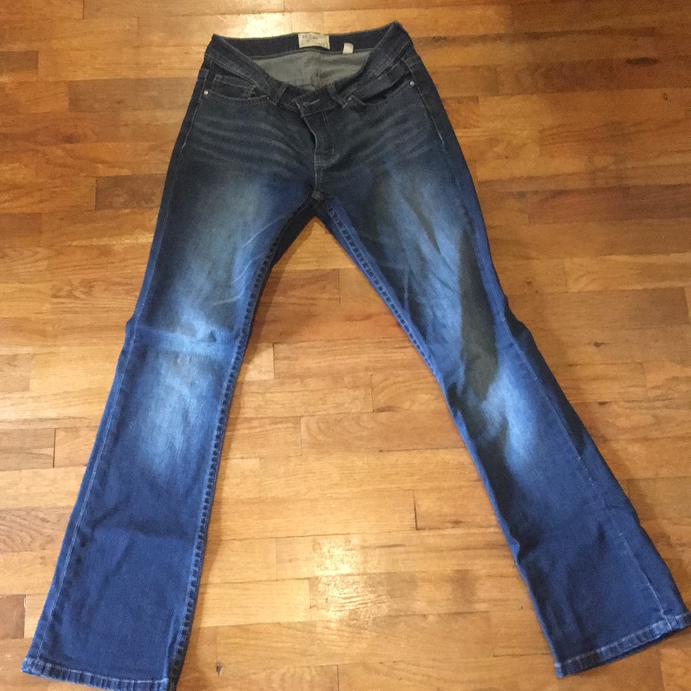 Buckle jeans